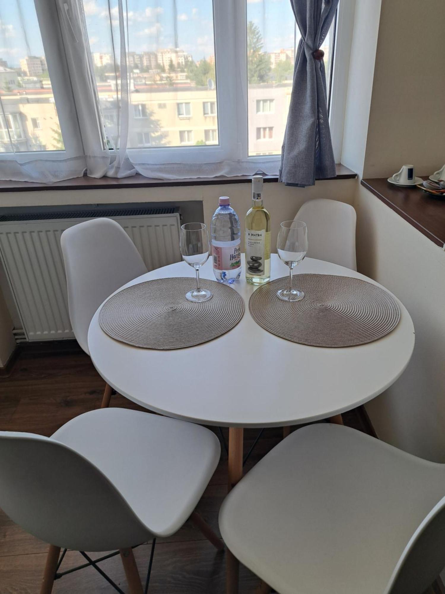 Garsoniera Cocheta Apartment Brasov Bagian luar foto